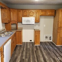 Building Photo - 631 Bowling Green Cir