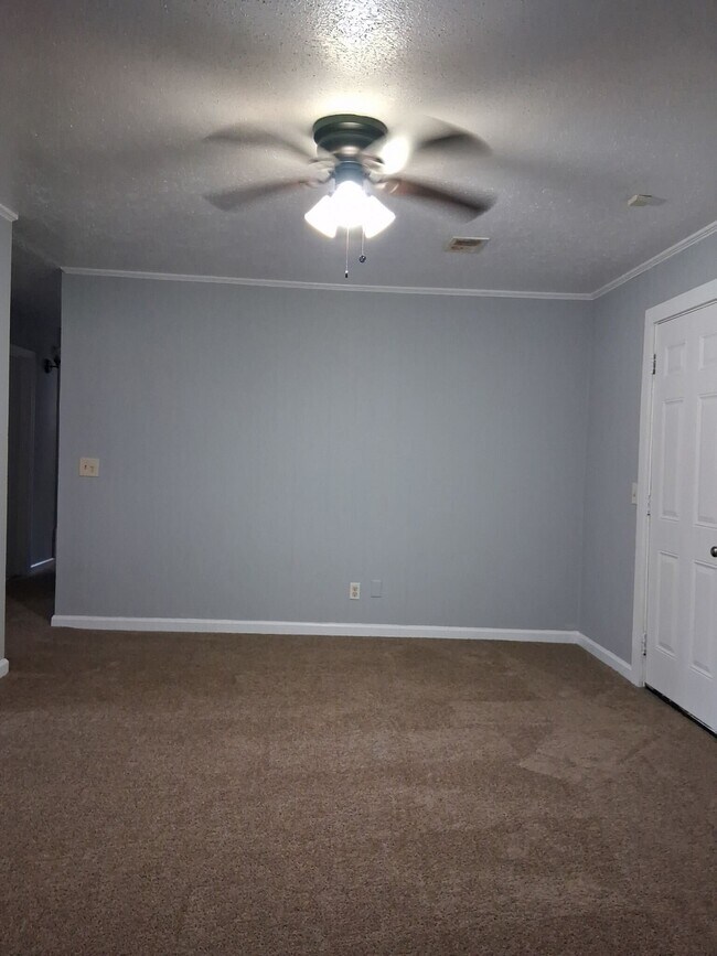 Foto del edificio - 1933 Wisteria Dr