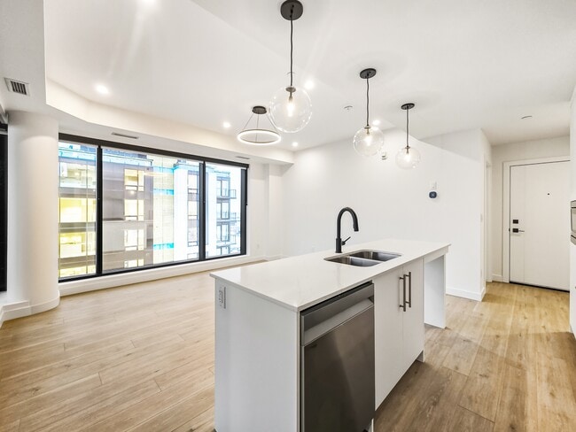 Building Photo - 8375 Broadcast Ave SW