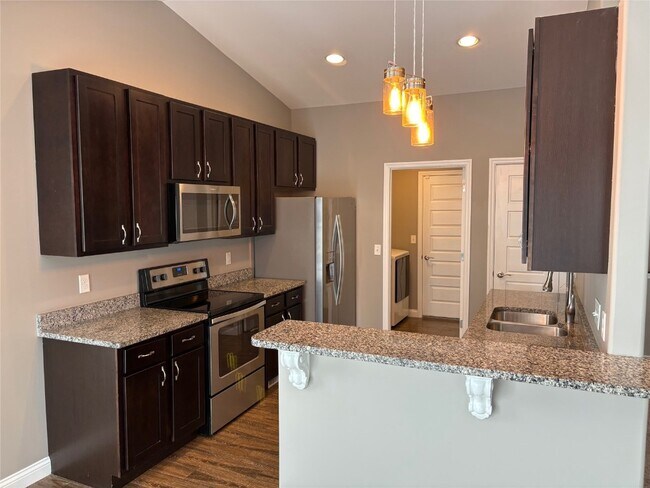 Building Photo - 478 Honeysuckle Creek Dr