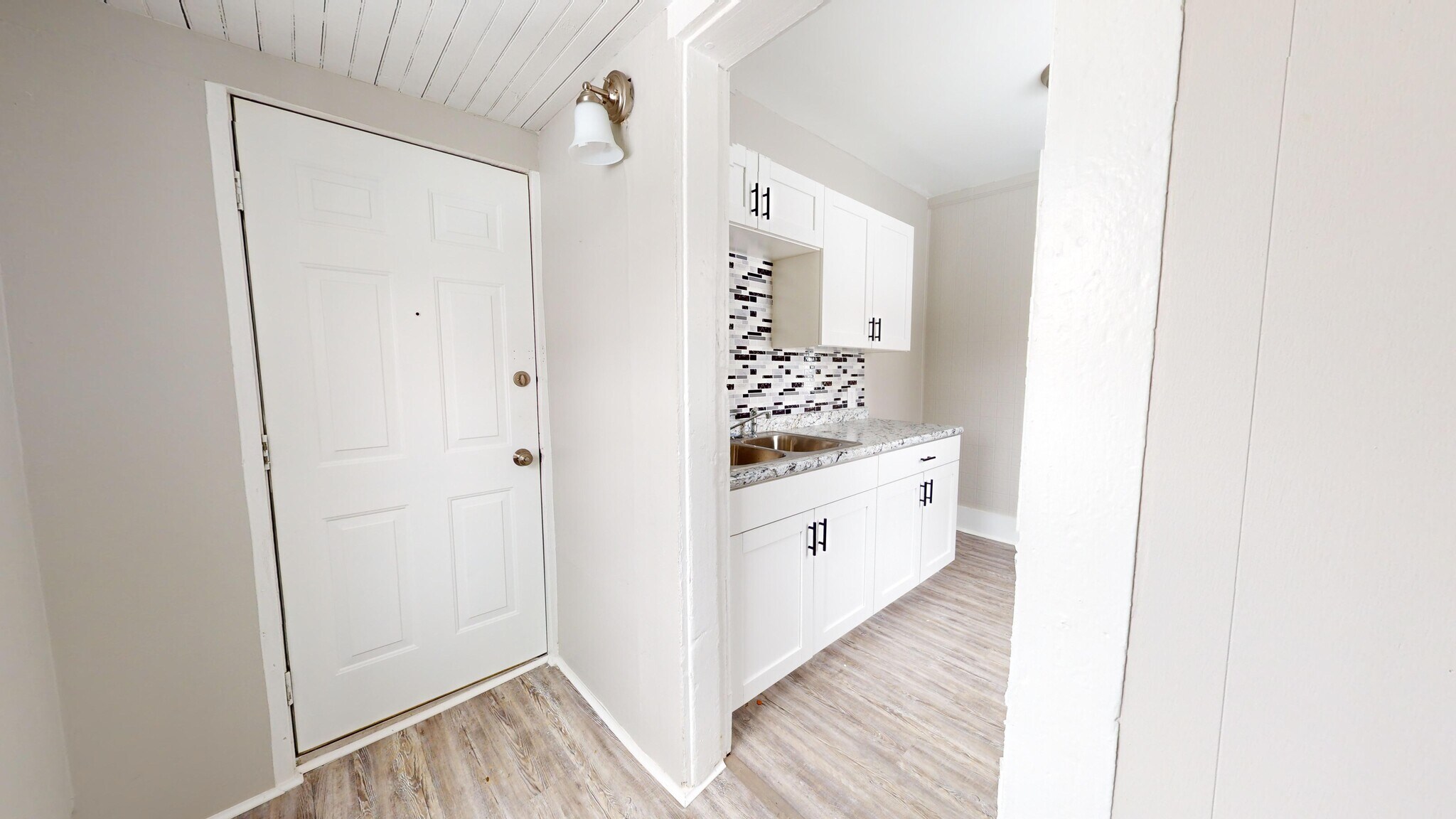 4500 W 39th St Cleveland, OH 44109 – photo 3