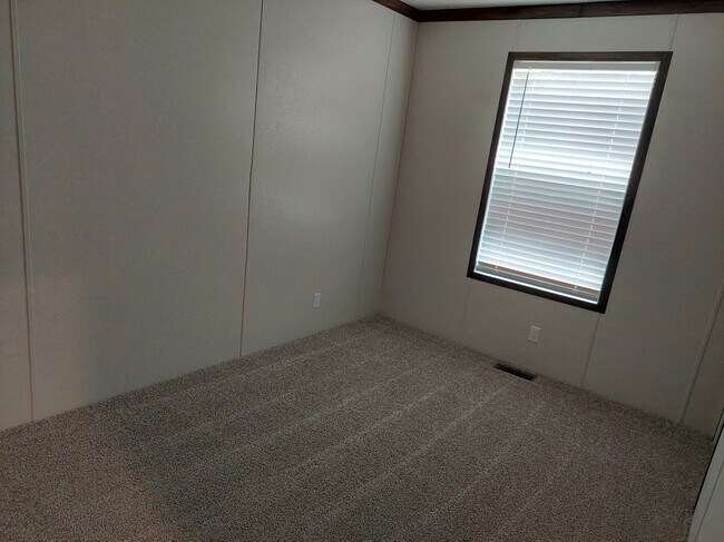 Foto del edificio - 304 Butternut Ct