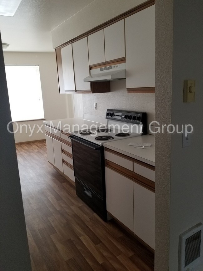 Foto del edificio - 1765 SW Tamarack St
