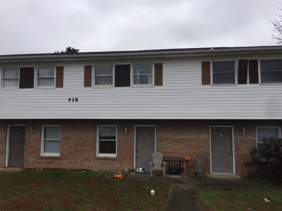 Primary Photo - 928 Villa Dr