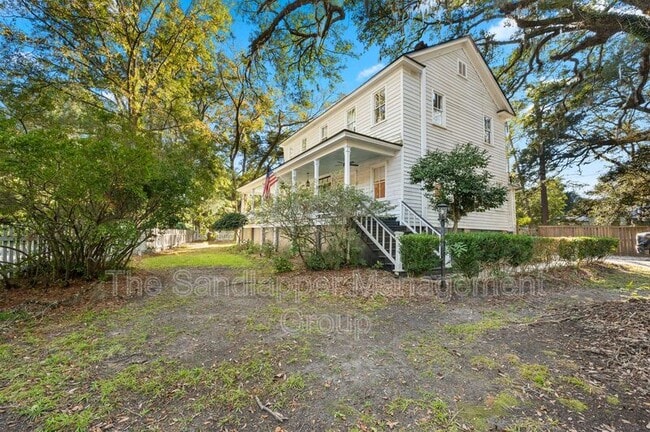 Building Photo - 216 W Carolina Ave