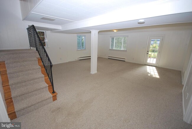 Building Photo - 5404 Wilson Ln