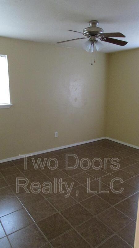Building Photo - 1616 Mcdonald Dr