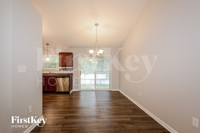 Building Photo - 1965 White Haven Dr