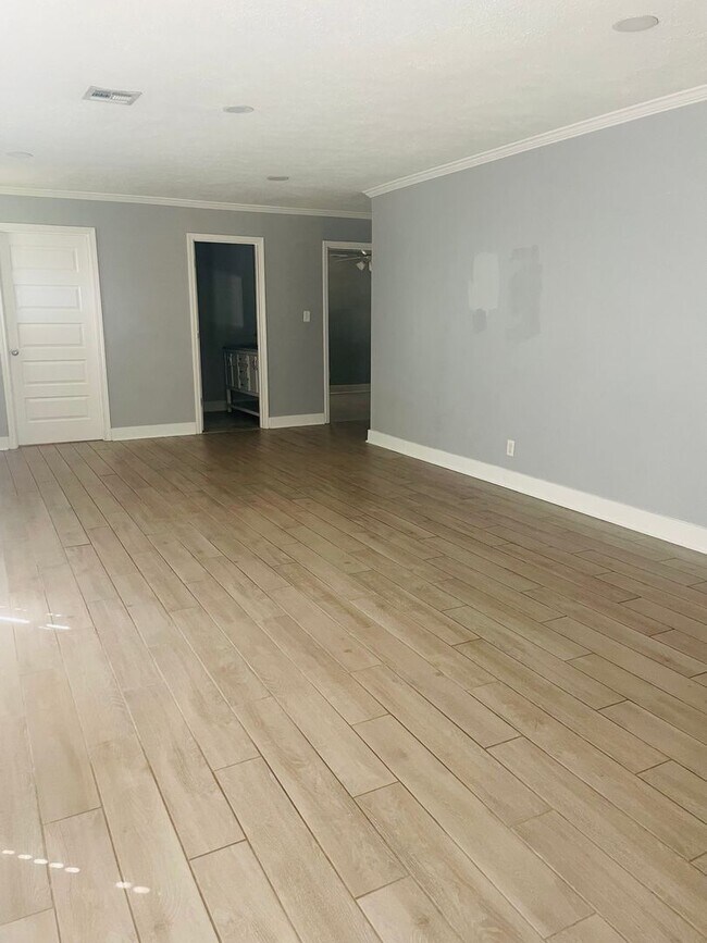 Foto del edificio - 3 Bedroom/2 Bathroom - Move-In Ready!!