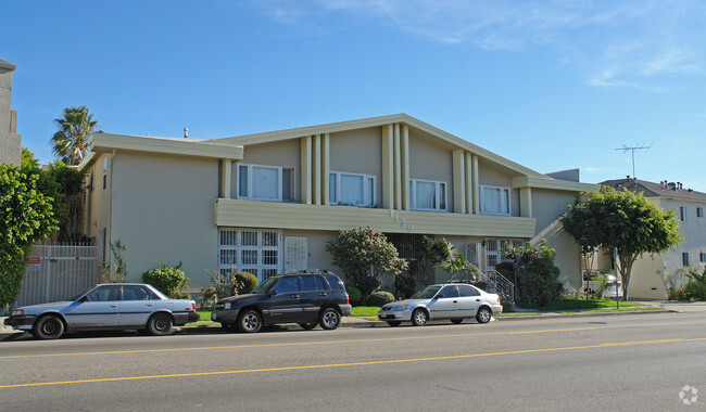 Foto del edificio - 1130 S Fairfax Ave