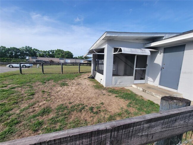 Building Photo - 16352 S Hwy 475