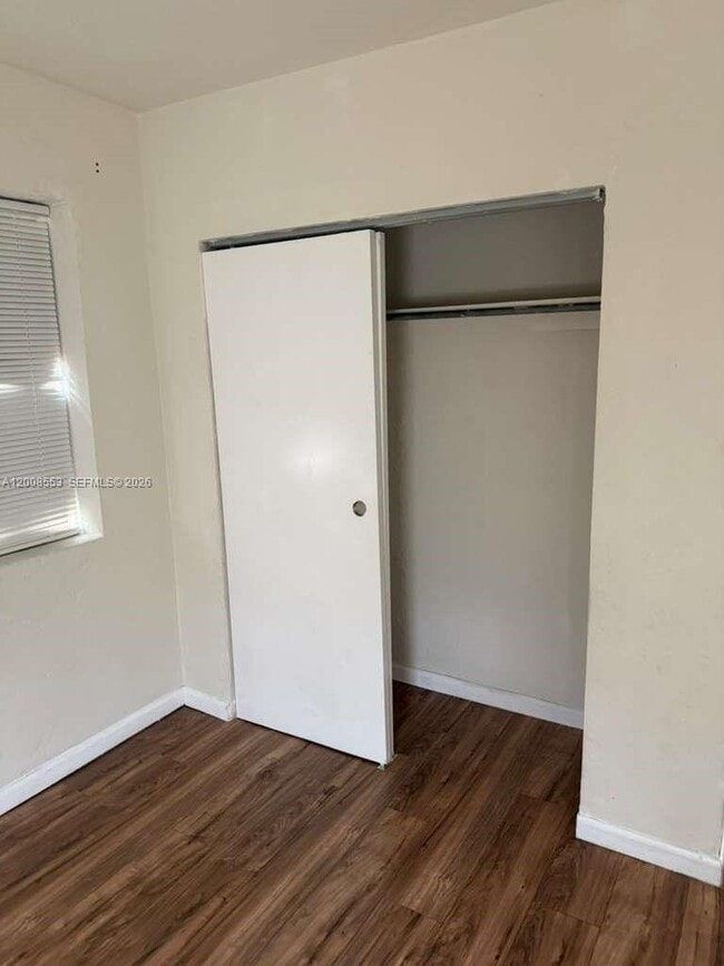 Foto del edificio - 3255 NW 47th St