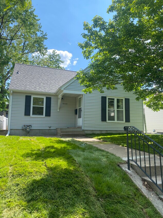 Foto principal - 5733 23rd Ave S