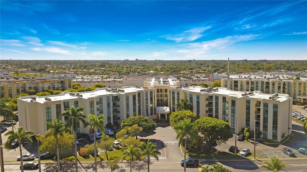 Foto principal - 2075 SW 122nd Ave