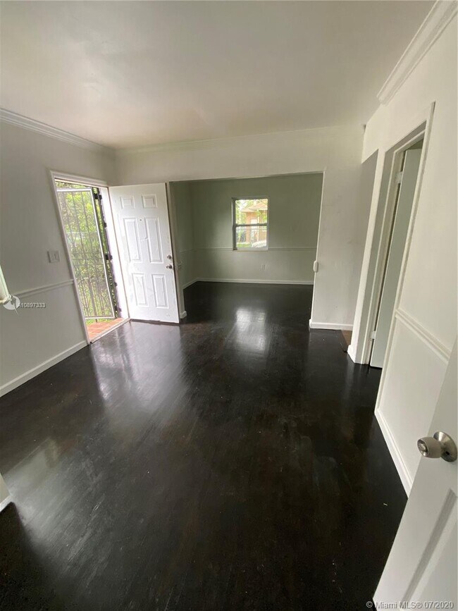 Building Photo - 2027 NW 91st St