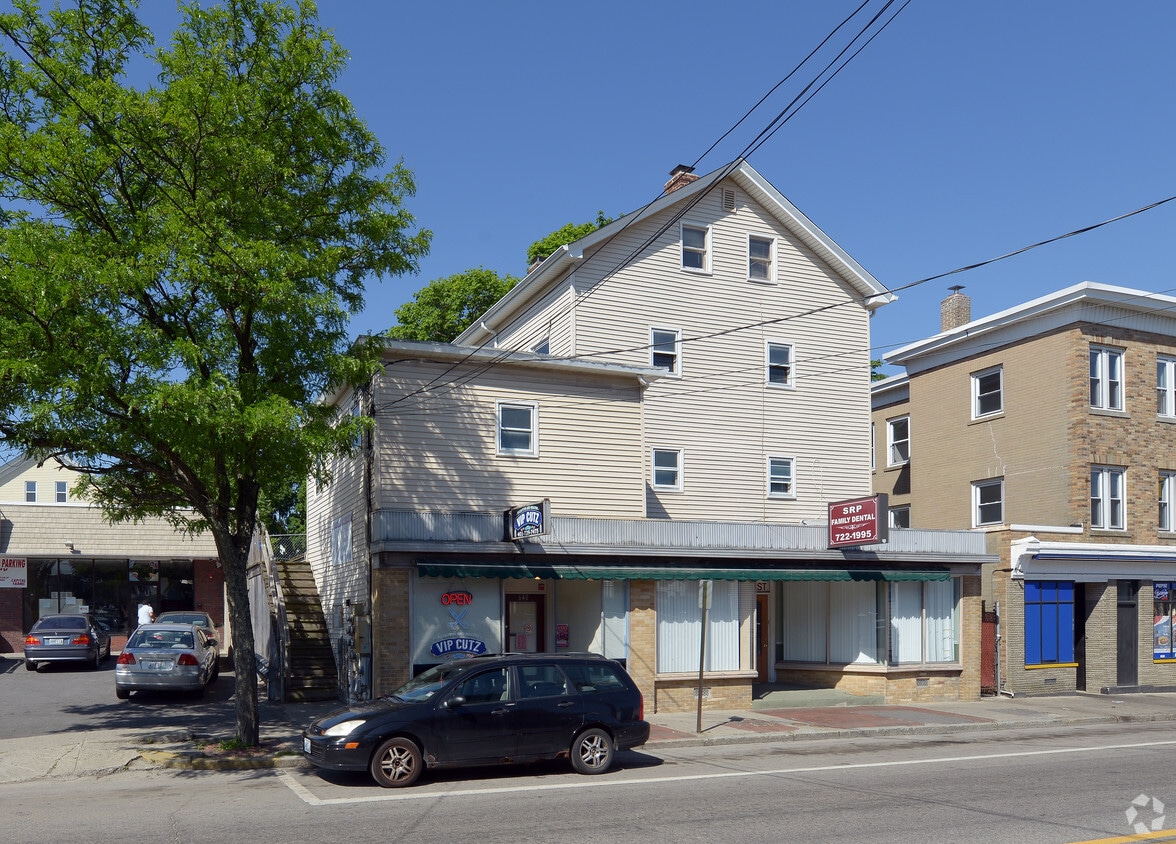 Primary Photo - 636-642 Dexter St