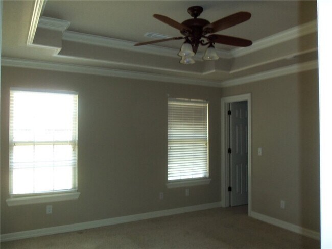 Building Photo - 436 Joy Carol Loop