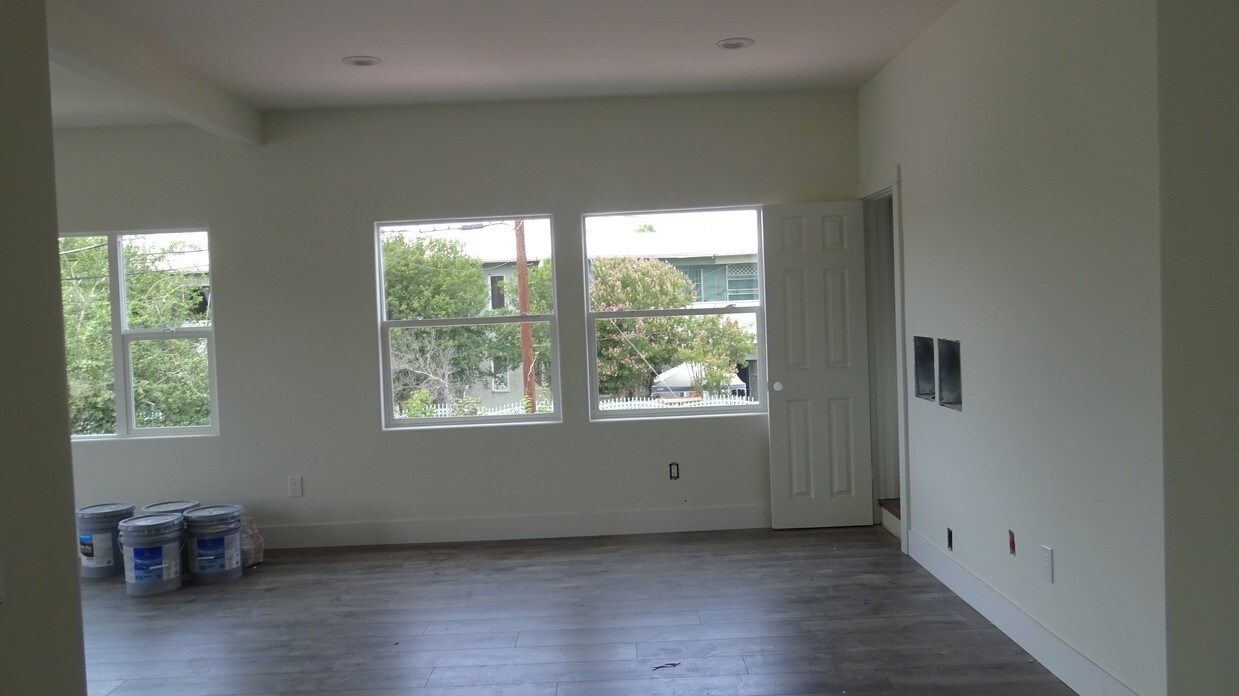 Foto principal - 4302 Normal Ave