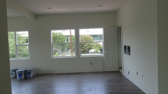 Building Photo - 4302 Normal Ave