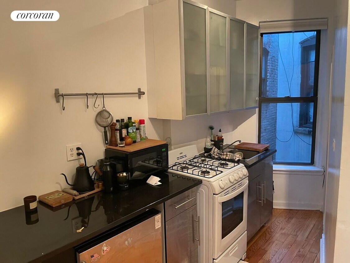 Foto del edificio - 131 W 116th St