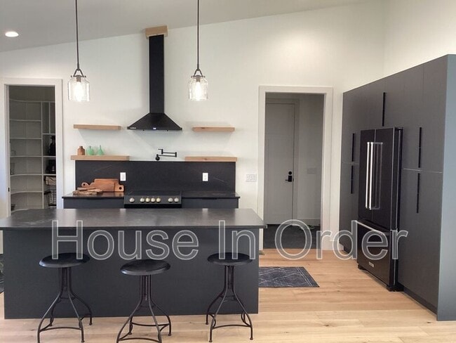 Foto del edificio - 170 Mountain Laurel Ln