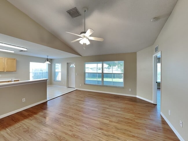 Building Photo - 4248 Kingsfield Dr