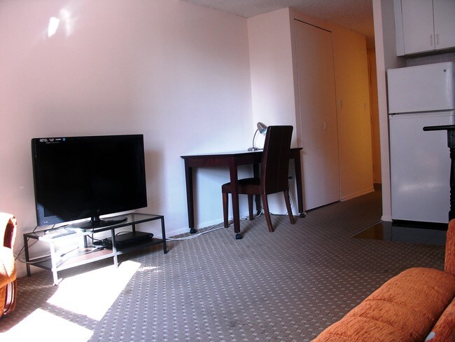 Foto del edificio - 150 W 51st St