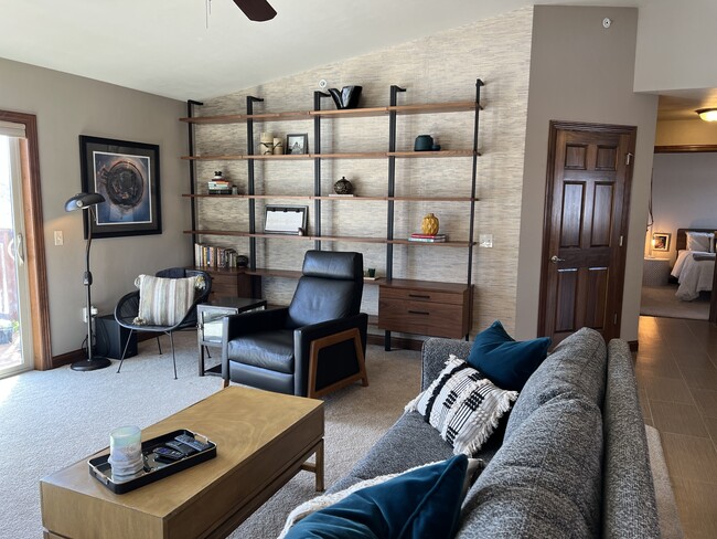 Building Photo - 1064 W Willis Wy