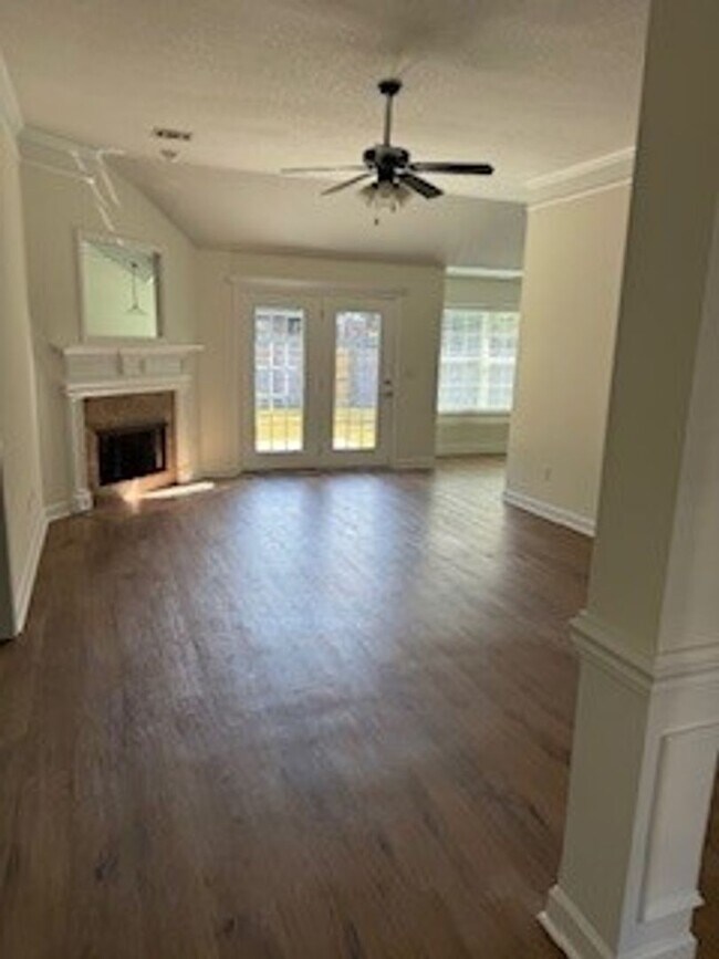 Foto del edificio - 534 Cobblestone Cir