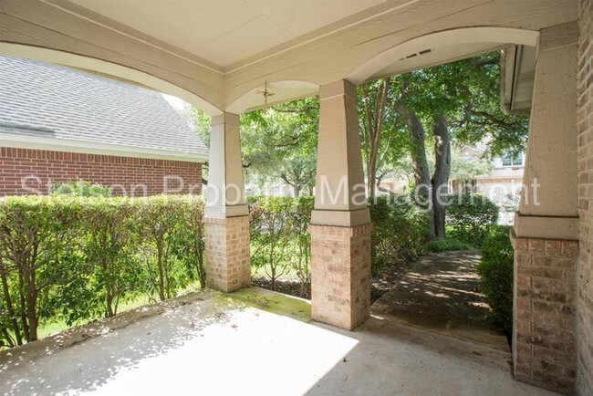 Building Photo - 11116 Sandstone Trail