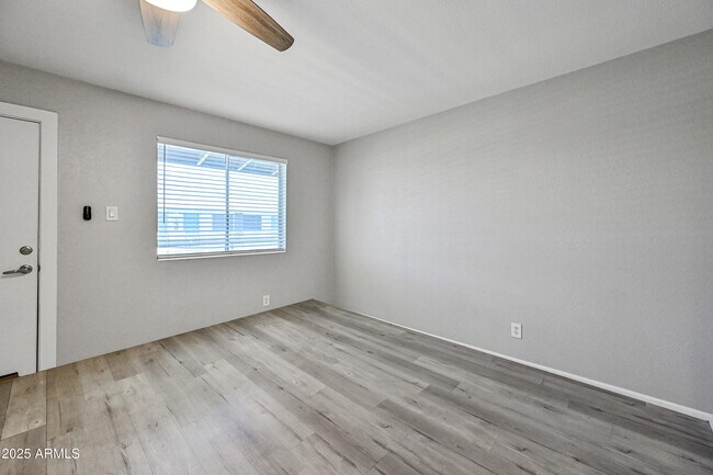 Foto del edificio - 3025 N 32nd St
