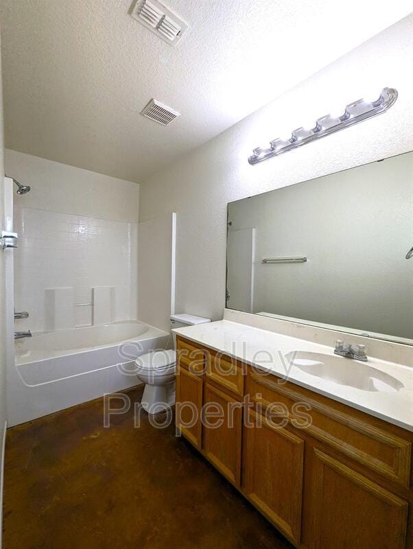 Building Photo - 5510 Luxor Dr