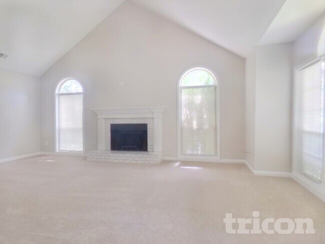 Building Photo - 3070 Country Farms Dr