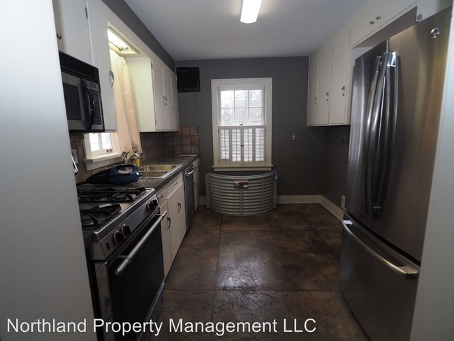 Building Photo - 2 br, 1.5 bath House - 822 Munson Avenue
