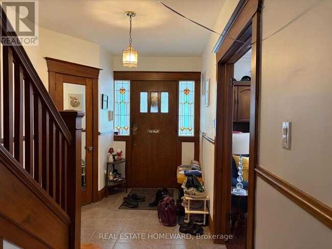 Building Photo - 44 Lola Rd