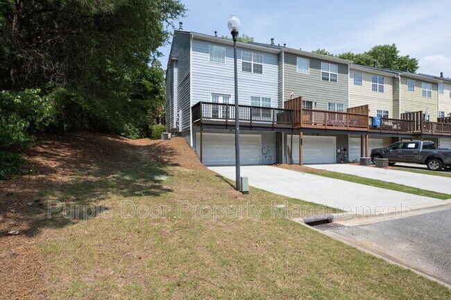 Foto del edificio - 1214 Charleston Ct
