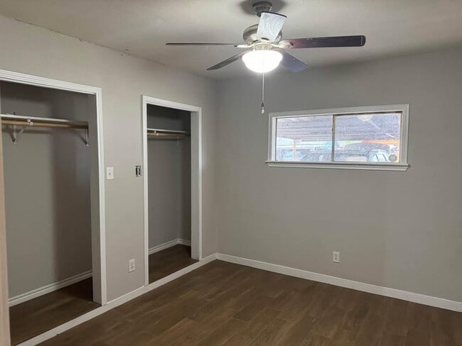 Building Photo - 1609 Camille St