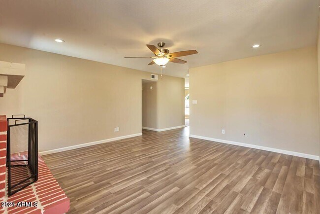 Building Photo - 15613 N 58th Ave