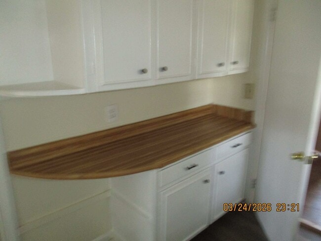 Building Photo - 1405 11th Ave