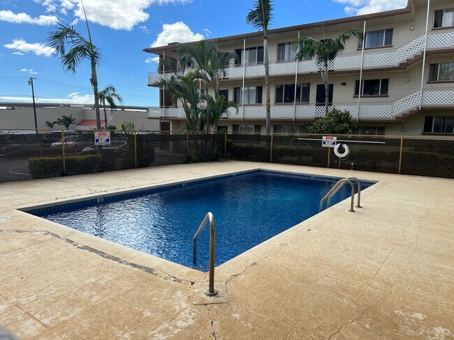 Foto del edificio - 2 Bedroom / 1 Bath at the Leolua Gardens