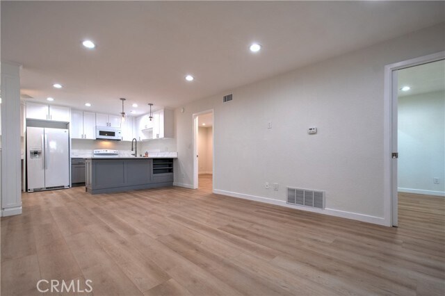 Building Photo - 17522 Vandenberg Ln