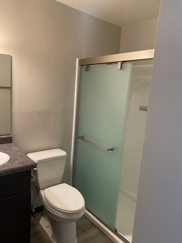 Baño - 106 South St