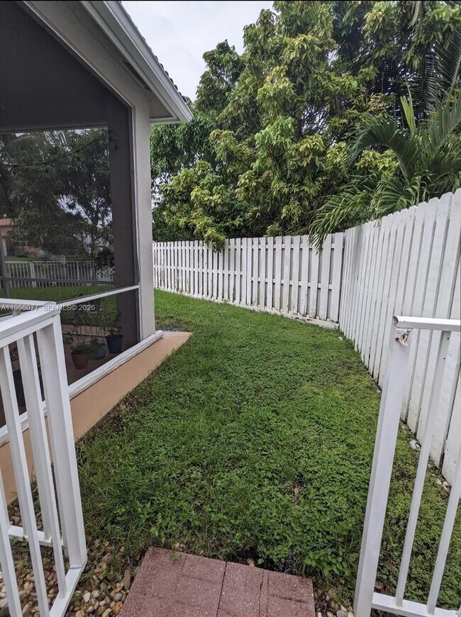 Foto del edificio - 13541 NW 5th Ct