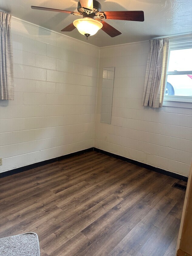 Foto principal - 865 S 45th St