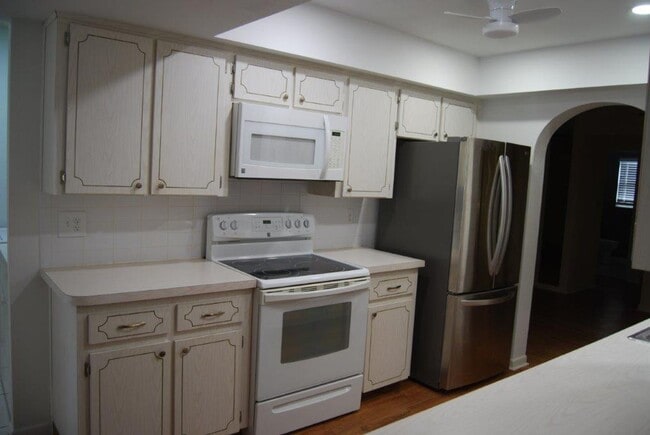 Photo - SEMINOLE HOME IN DESIRABLE CANTERBURY CHASE