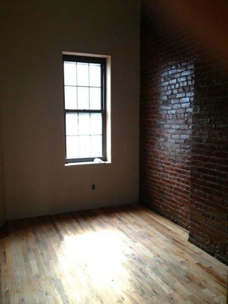 Primary Photo - 95 Knickerbocker Ave