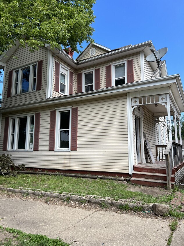 Primary Photo - 2117 W Starr St