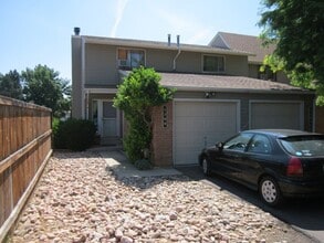 Building Photo - 1300 Vesta Cir