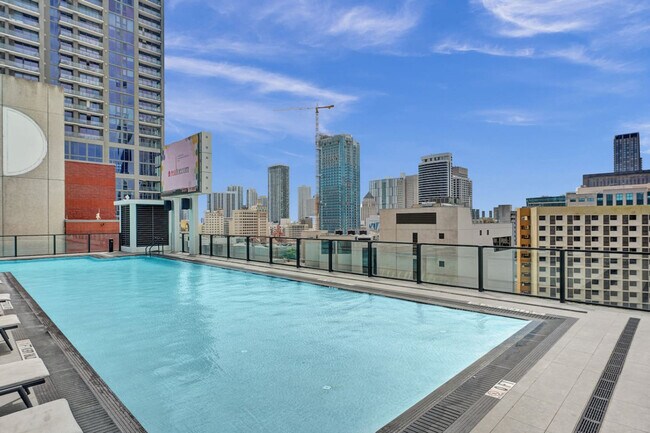 Foto del edificio - 398 NE 5th St