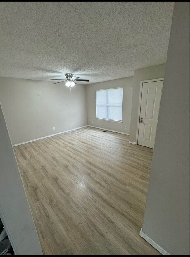 Foto del edificio - Move in Ready